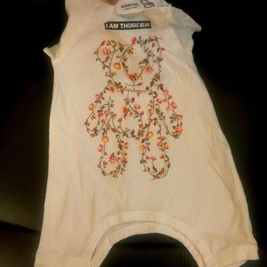 Burberry onesie 3-6 months (Baby girl)